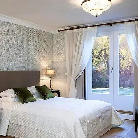 Hirvihaaran Kartano Хирвихаара