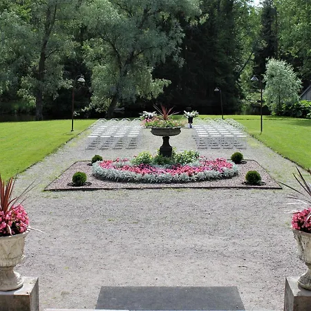 Hirvihaaran Kartano Hotel 3*