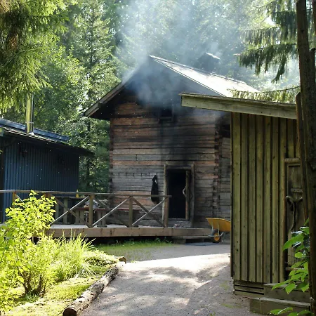 Hirvihaaran Kartano 3* Hirvihaara