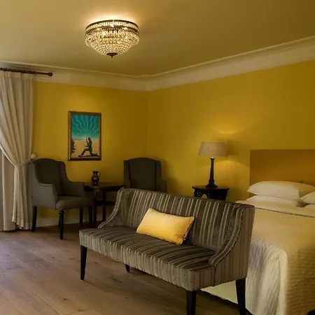 Отель Hirvihaaran Kartano Хирвихаара