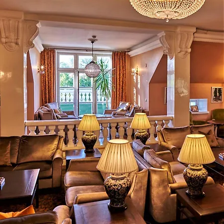 Hotel Hirvihaaran Kartano 3*