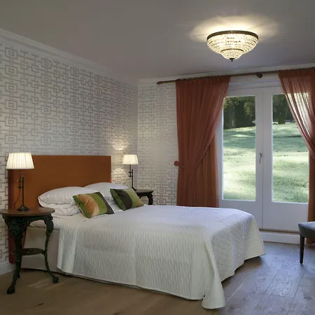 Отель Hirvihaaran Kartano