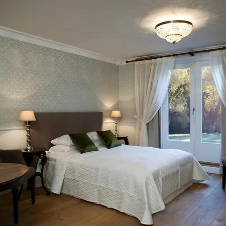 Hotel Hirvihaaran Kartano